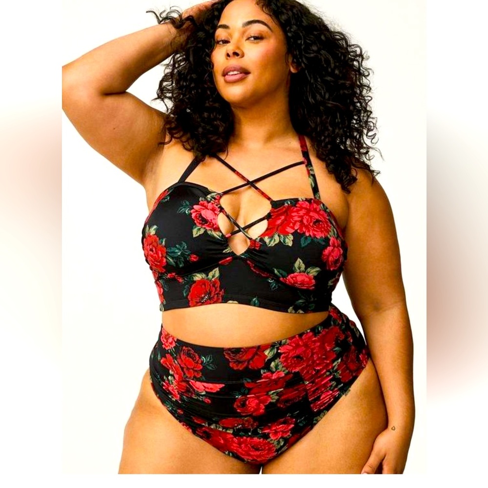 Torrid size 3 swim set. Top and bottom